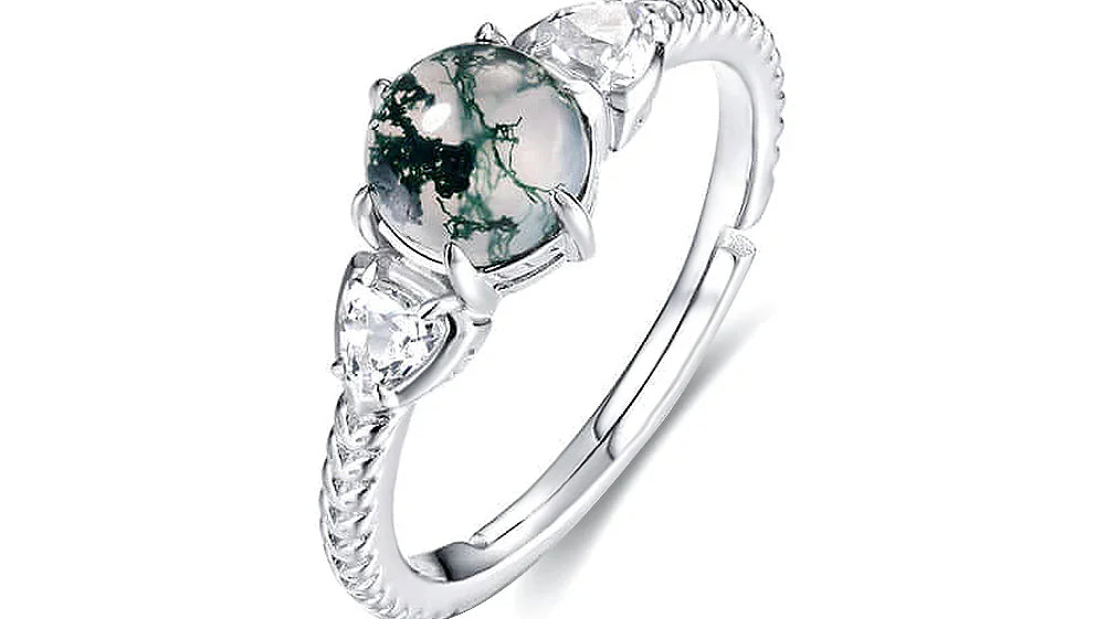 The Enchanting Meaning Behind Moss Agate Engagement Rings: Nature’s Love Story